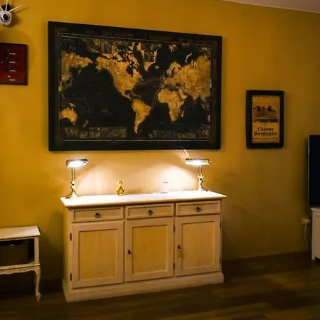 Dimora Lore بولينيانو آ ماري